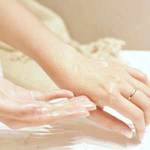 AY 閉口粒粒垃圾剷 Cleaning Me Softly Gentle Organic Cleanser 100ml